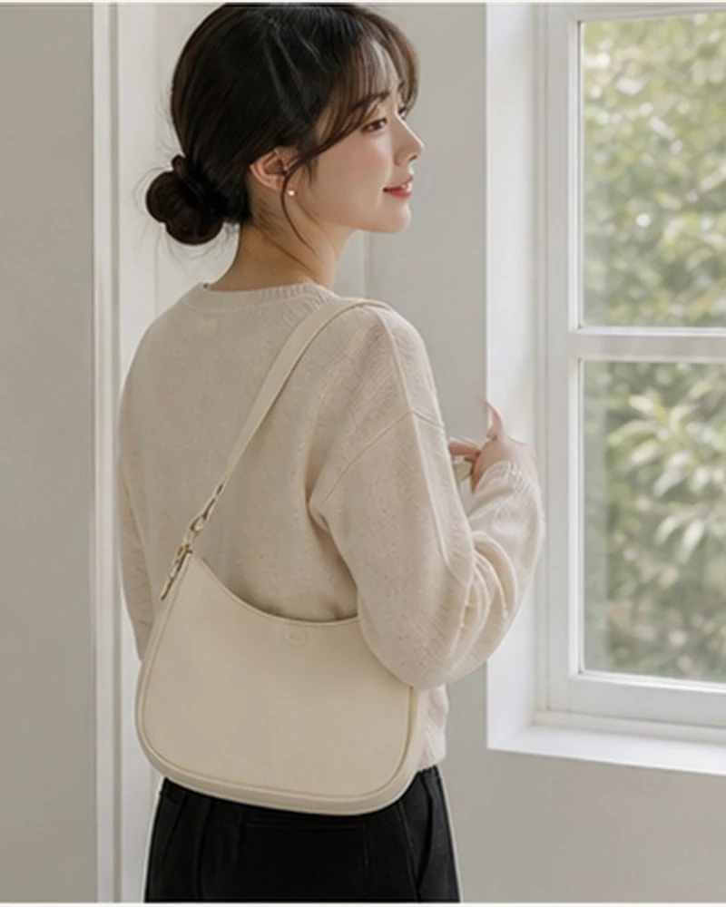 데일리 반달 숄더백